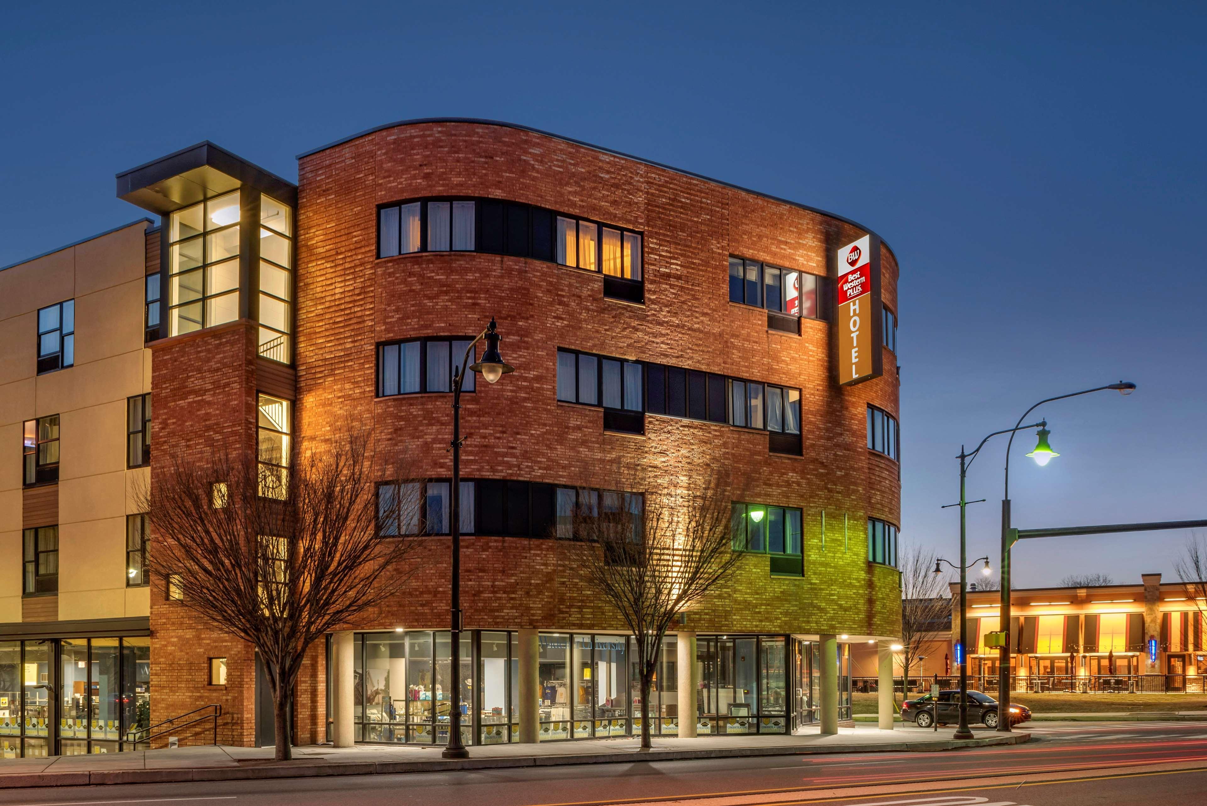 Best Western Plus Philadelphia Airport South - At Widener University Hotel Chester Exterior photo